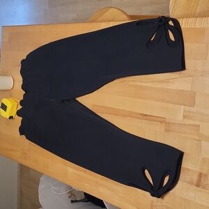 Black Cropped Leggings Flower Cutouts